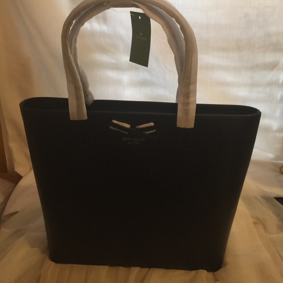 Kate Spade Tote - Picture 4 of 7